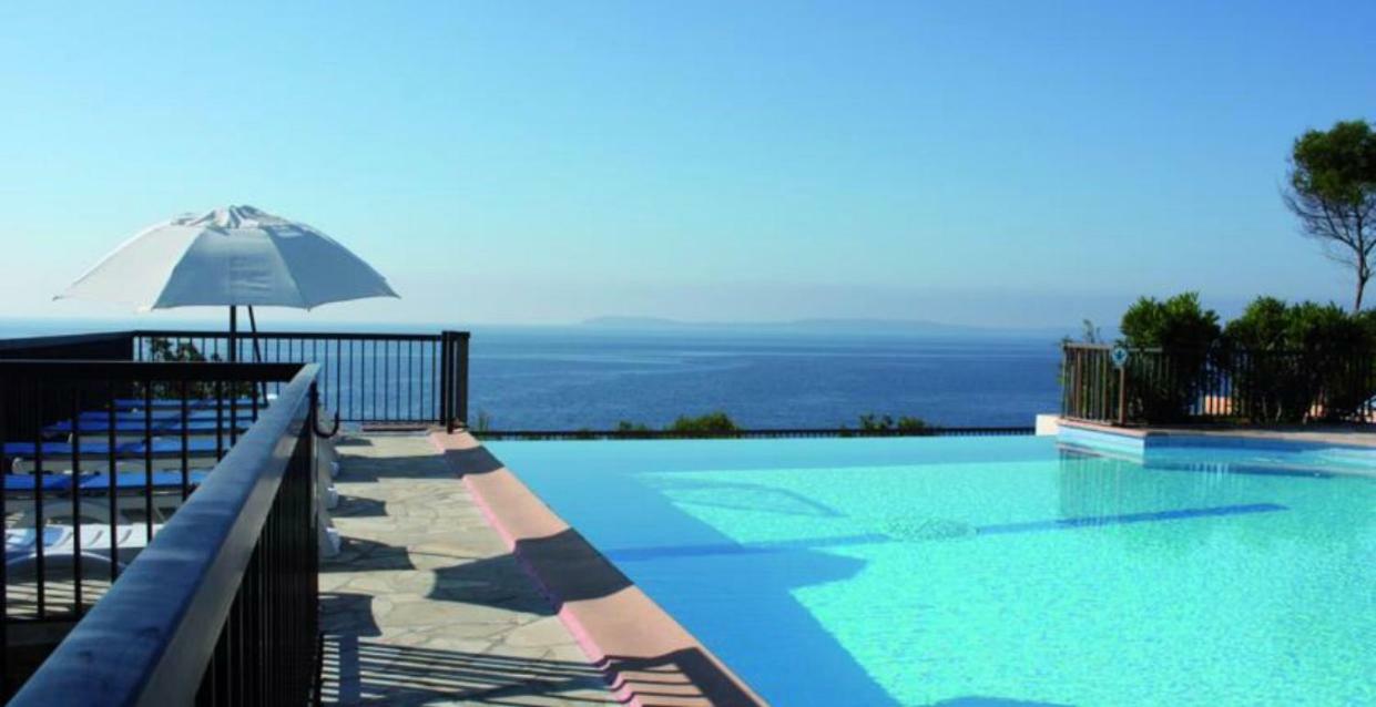Mazet « Domaine De La Pinede » Apartment Le Lavandou Exterior photo