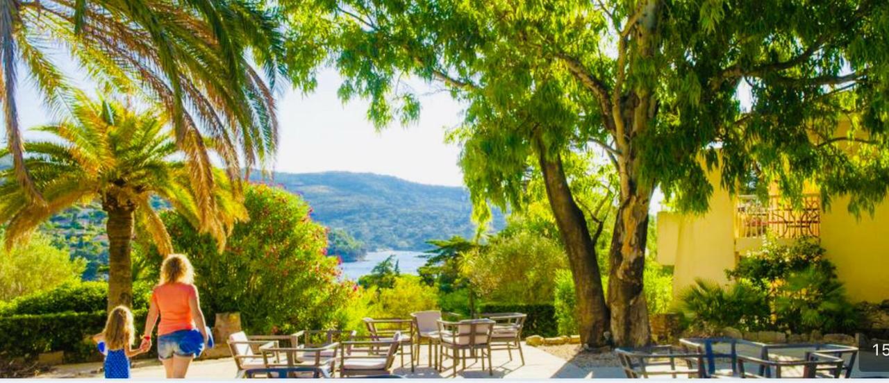 Mazet « Domaine De La Pinede » Apartment Le Lavandou Exterior photo
