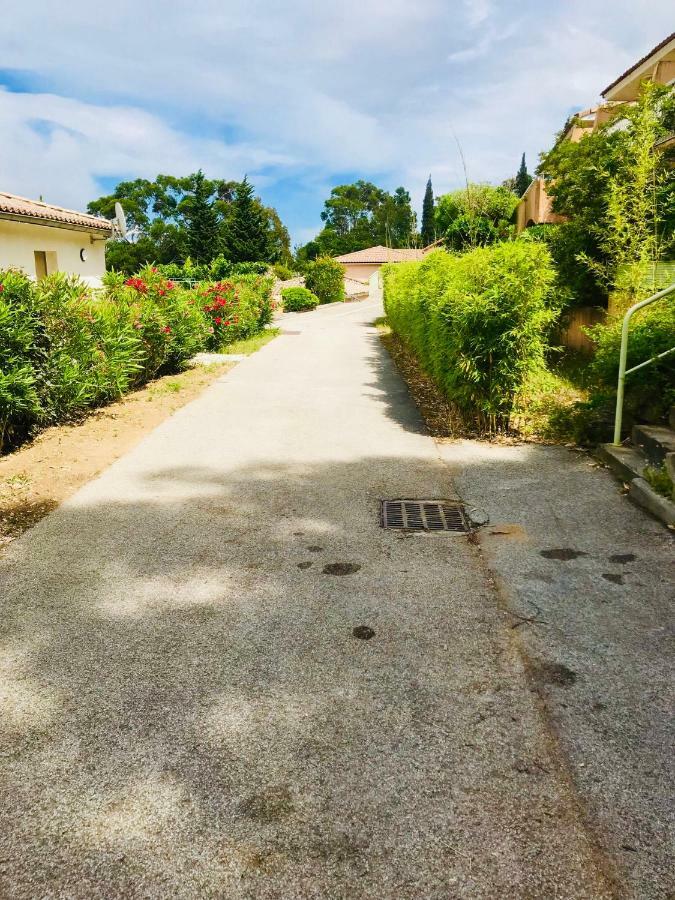 Mazet « Domaine De La Pinede » Apartment Le Lavandou Exterior photo